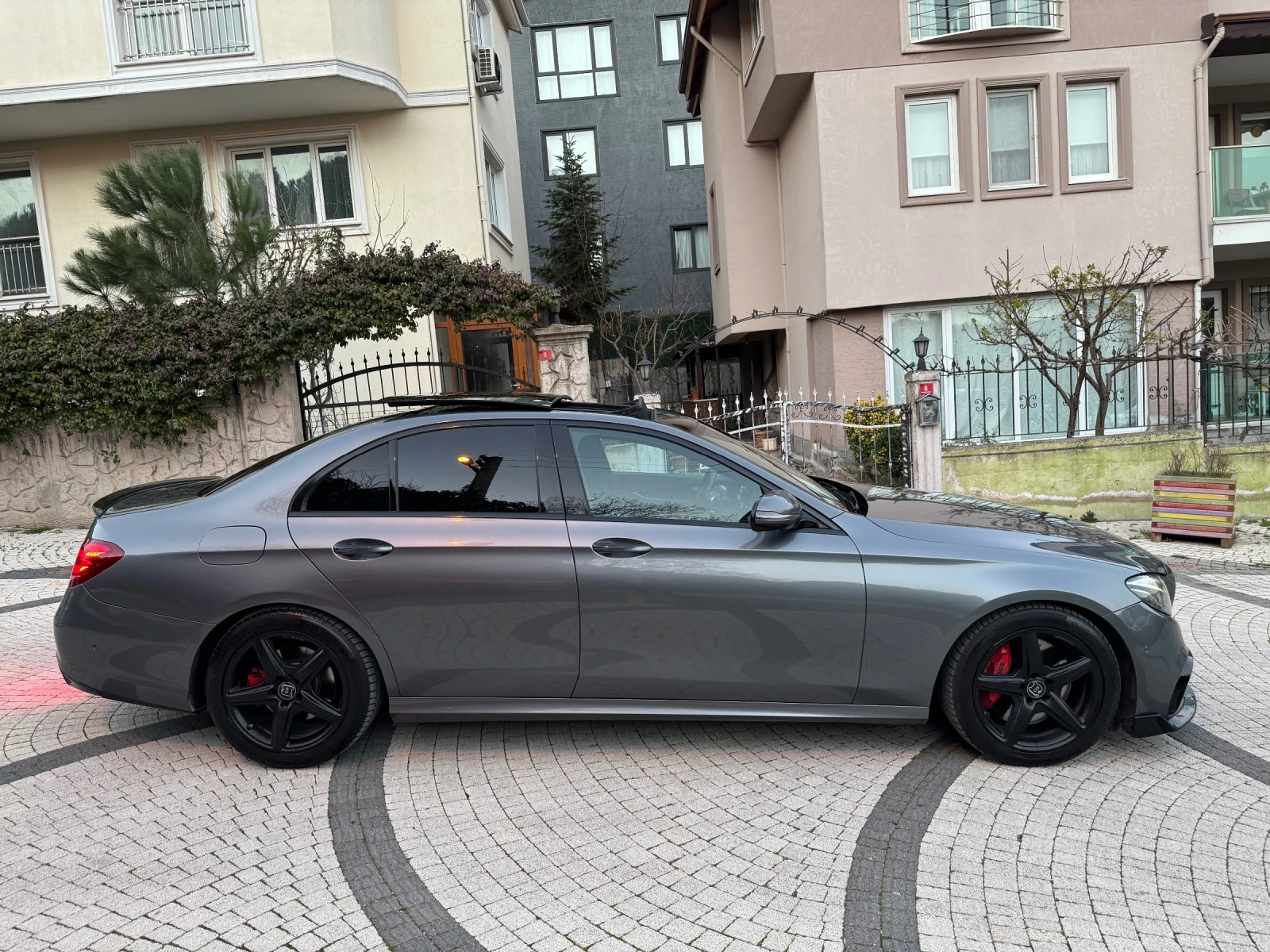 Mercedes-Benz E 350  - изображение 6