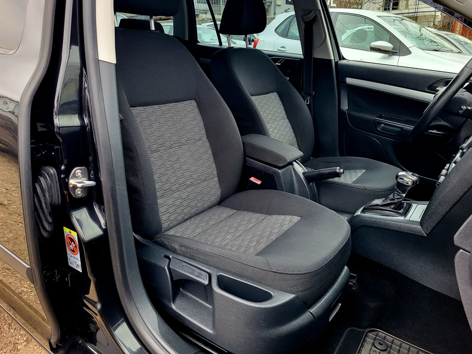 Skoda Octavia SCOUT-2.0 TDI / ОБСЛУЖЕНА, снимка 10 - Автомобили и джипове - 53944809