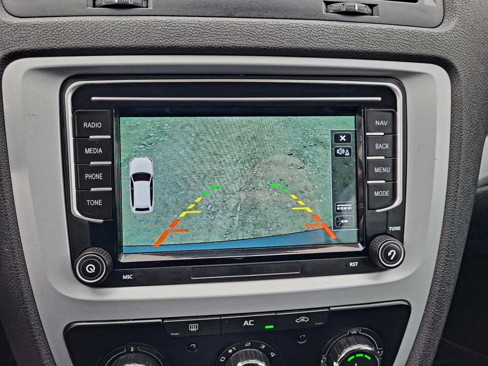 Skoda Octavia SCOUT-2.0 TDI / ОБСЛУЖЕНА, снимка 15 - Автомобили и джипове - 53944809