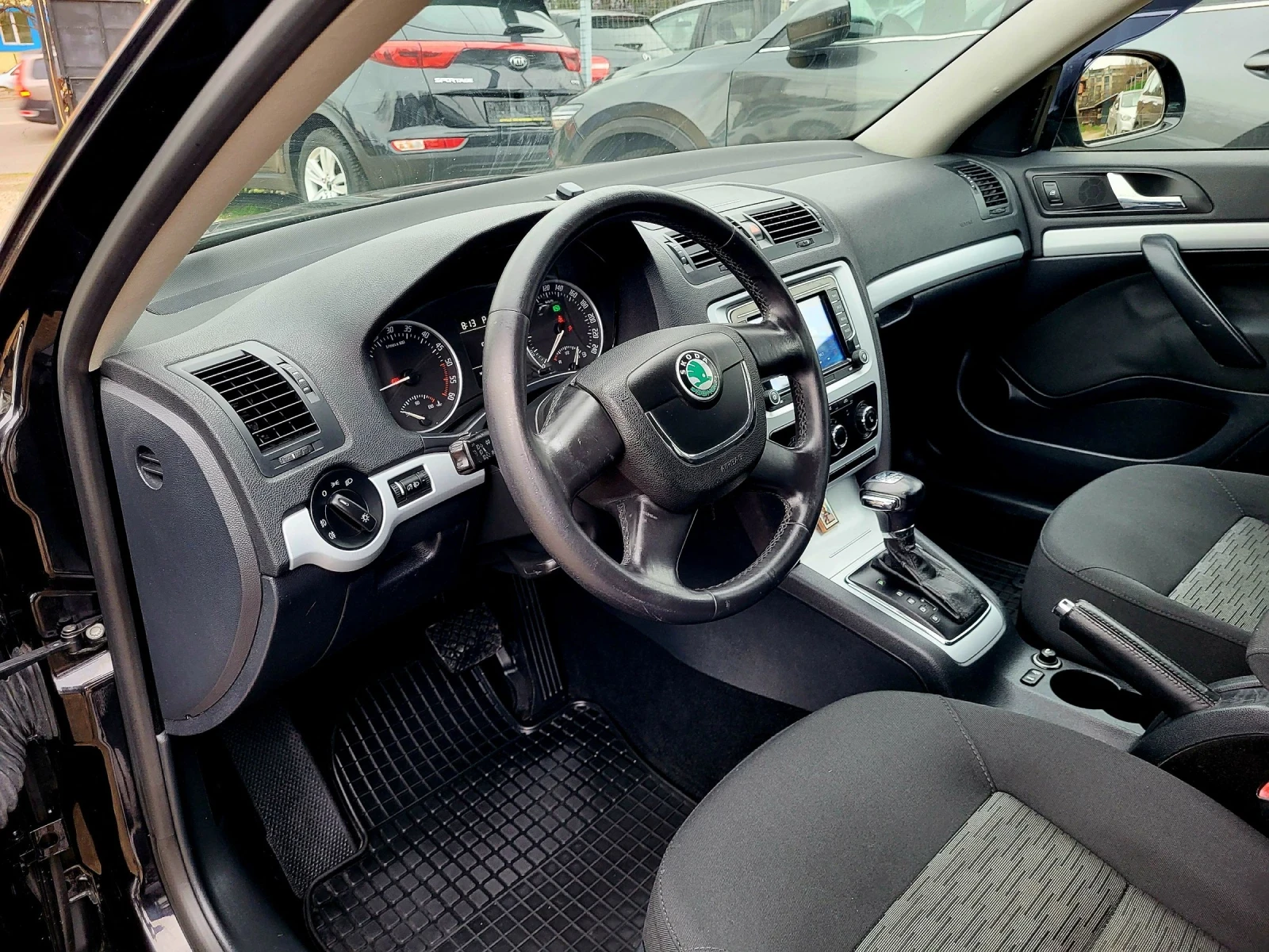 Skoda Octavia SCOUT-2.0 TDI / ОБСЛУЖЕНА, снимка 7 - Автомобили и джипове - 53944809