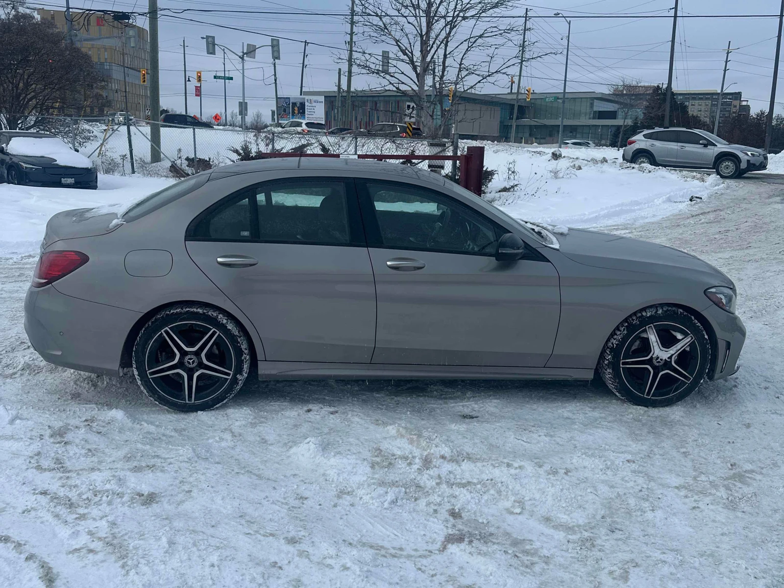 Mercedes-Benz C 300 * * CARFAX * * АВТО КРЕДИТ * * , снимка 5 - Автомобили и джипове - 54083332