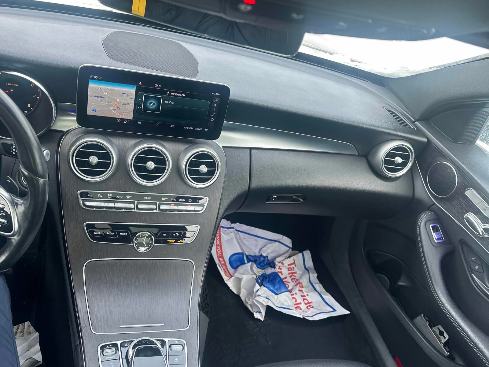 Mercedes-Benz C 300 * * CARFAX * * АВТО КРЕДИТ * * , снимка 9 - Автомобили и джипове - 54083332