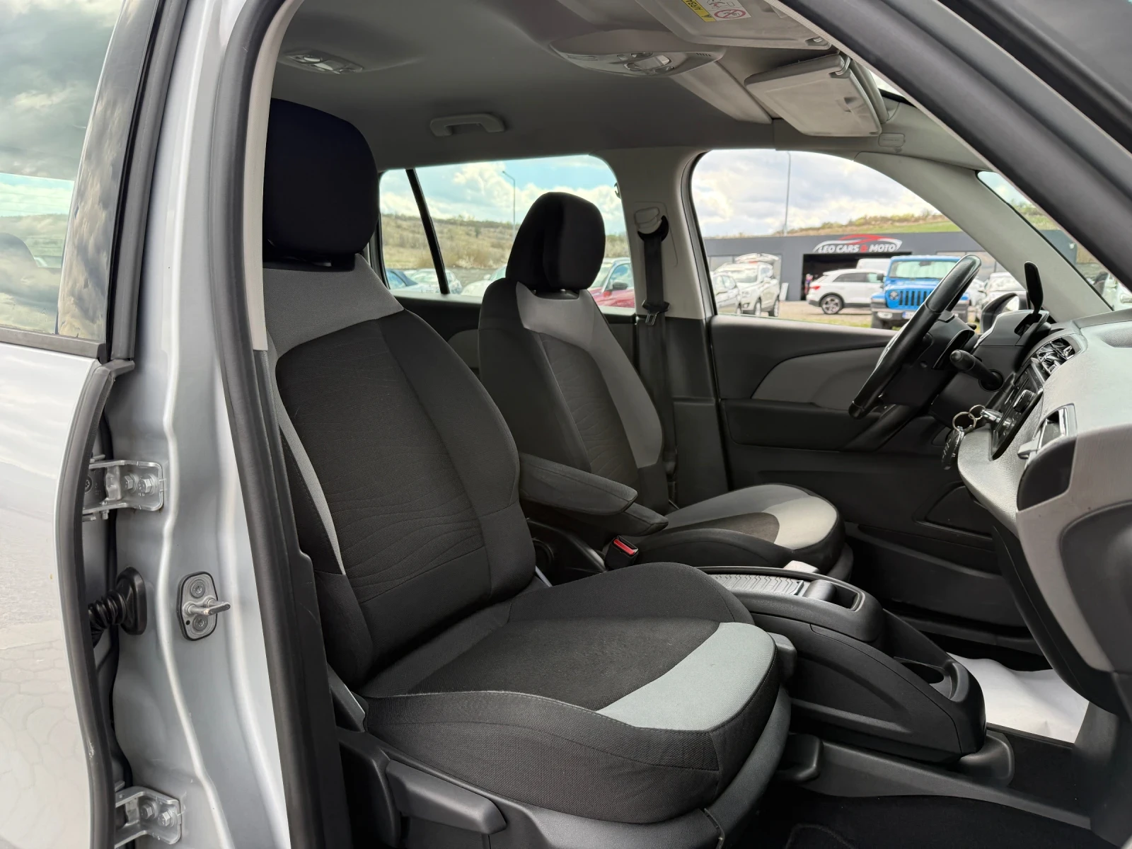 Citroen Grand C4 Picasso 1.6 HDI 7 ����� | Mobile.bg � ����������� 11