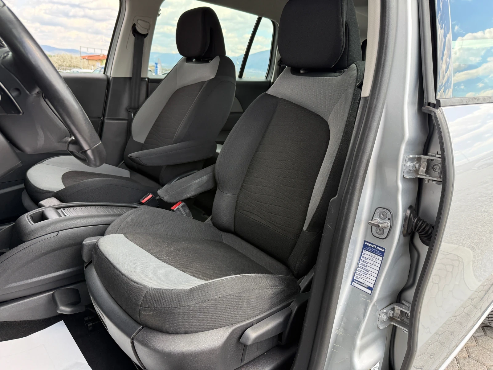 Citroen Grand C4 Picasso 1.6 HDI 7 ����� | Mobile.bg � ����������� 10