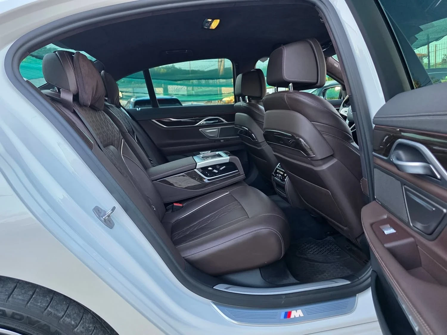 BMW 740 XD 320K.C. FULL / М-ПАКЕТ / ЛАЗЕР / 3Д КАМЕРИ, снимка 8 - Автомобили и джипове - 54965714
