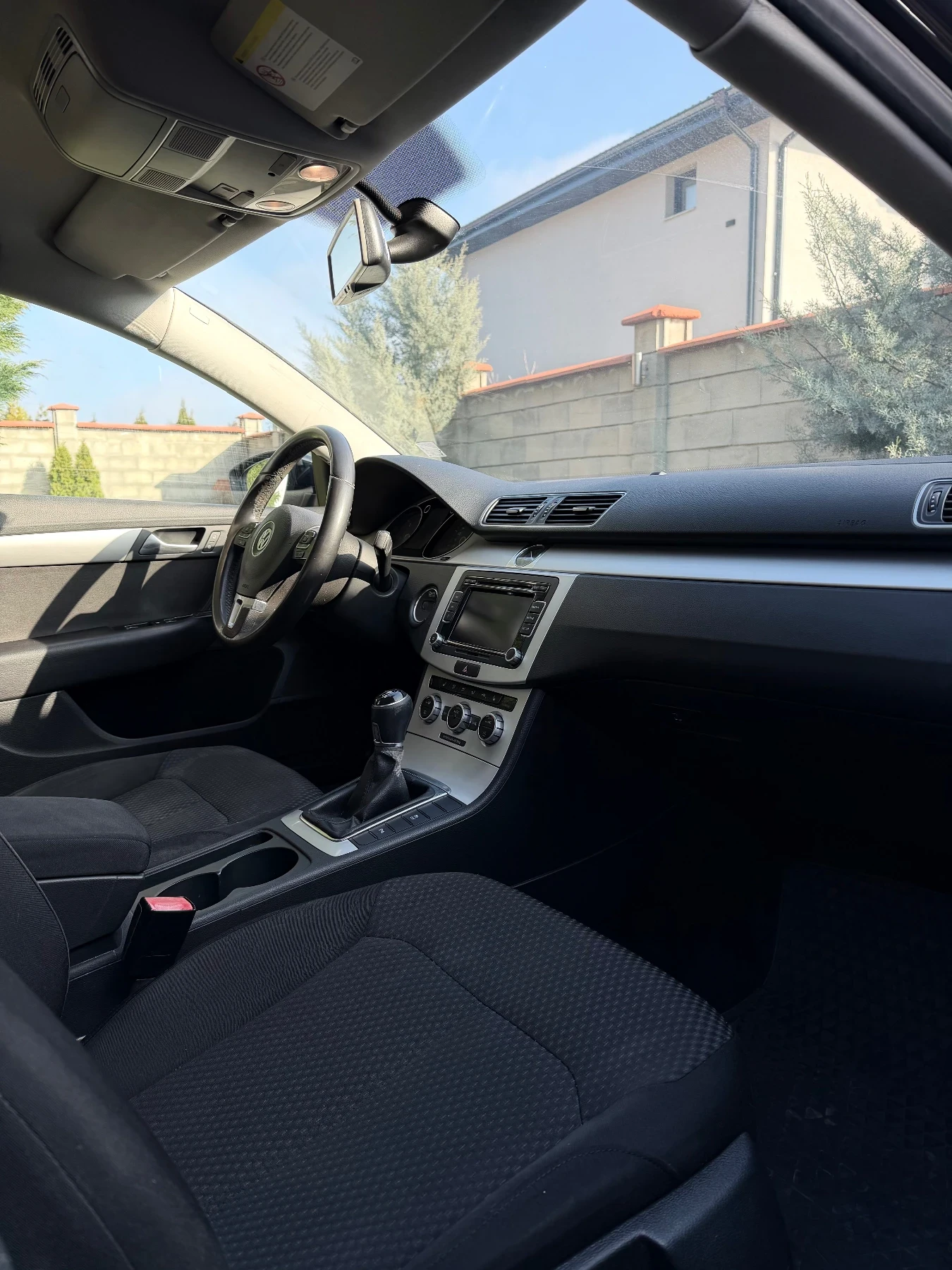 VW Passat 1.6 TDI, снимка 9 - Автомобили и джипове - 55122227