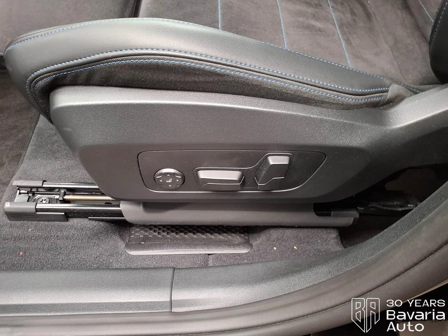 BMW 220 i Active Tourer M Sport Paket Steptronic, снимка 12 - Автомобили и джипове - 55282484