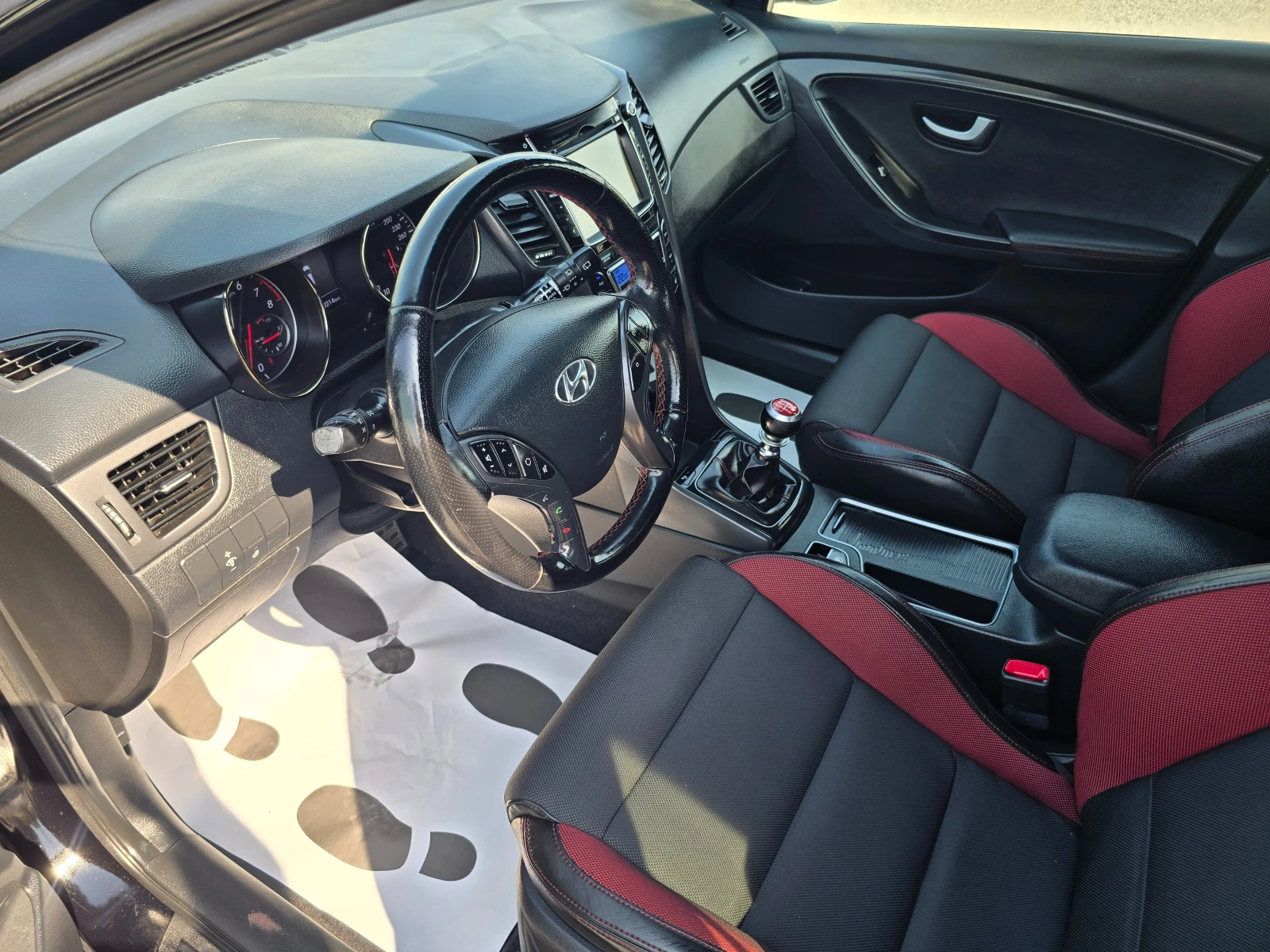 Hyundai I30 1.6i-186k.c-N Line-PANORAMA-EURO6, снимка 9 - Автомобили и джипове - 55352476