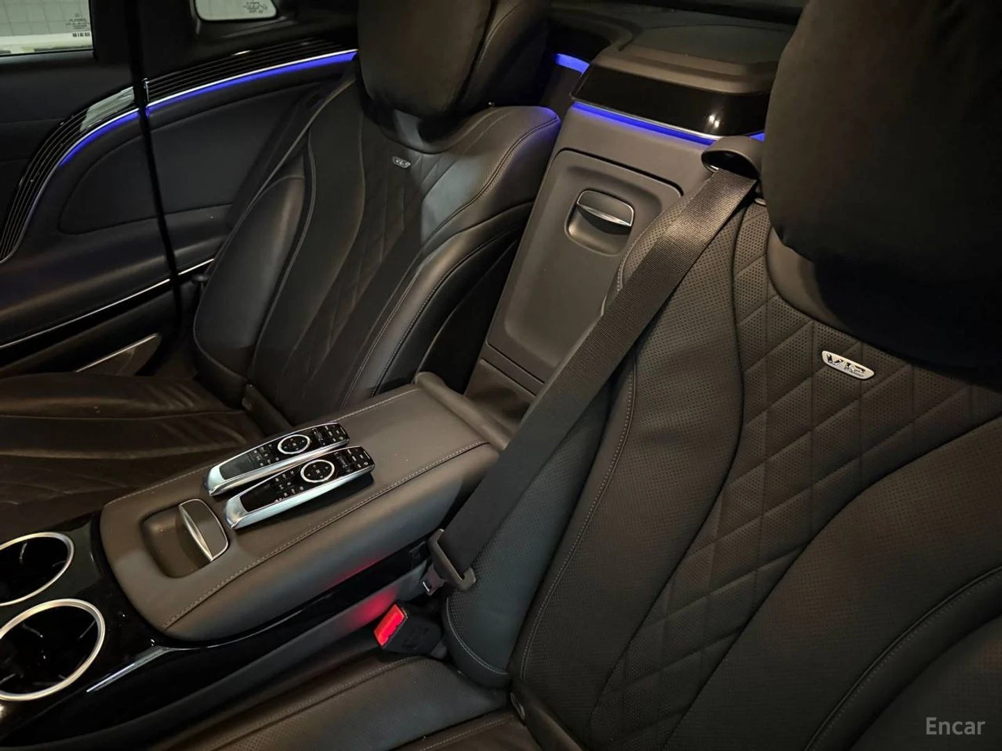 Mercedes-Benz Maybach S650 V12* BLACK TWO TONE* FULL OPTION* , снимка 12 - Автомобили и джипове - 55579433
