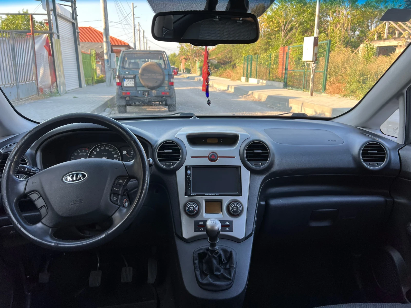 Kia Carens, снимка 11 - Автомобили и джипове - 55618495