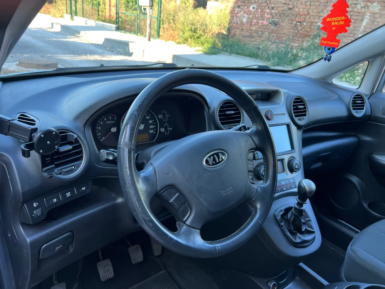 Kia Carens, снимка 8 - Автомобили и джипове - 55618495