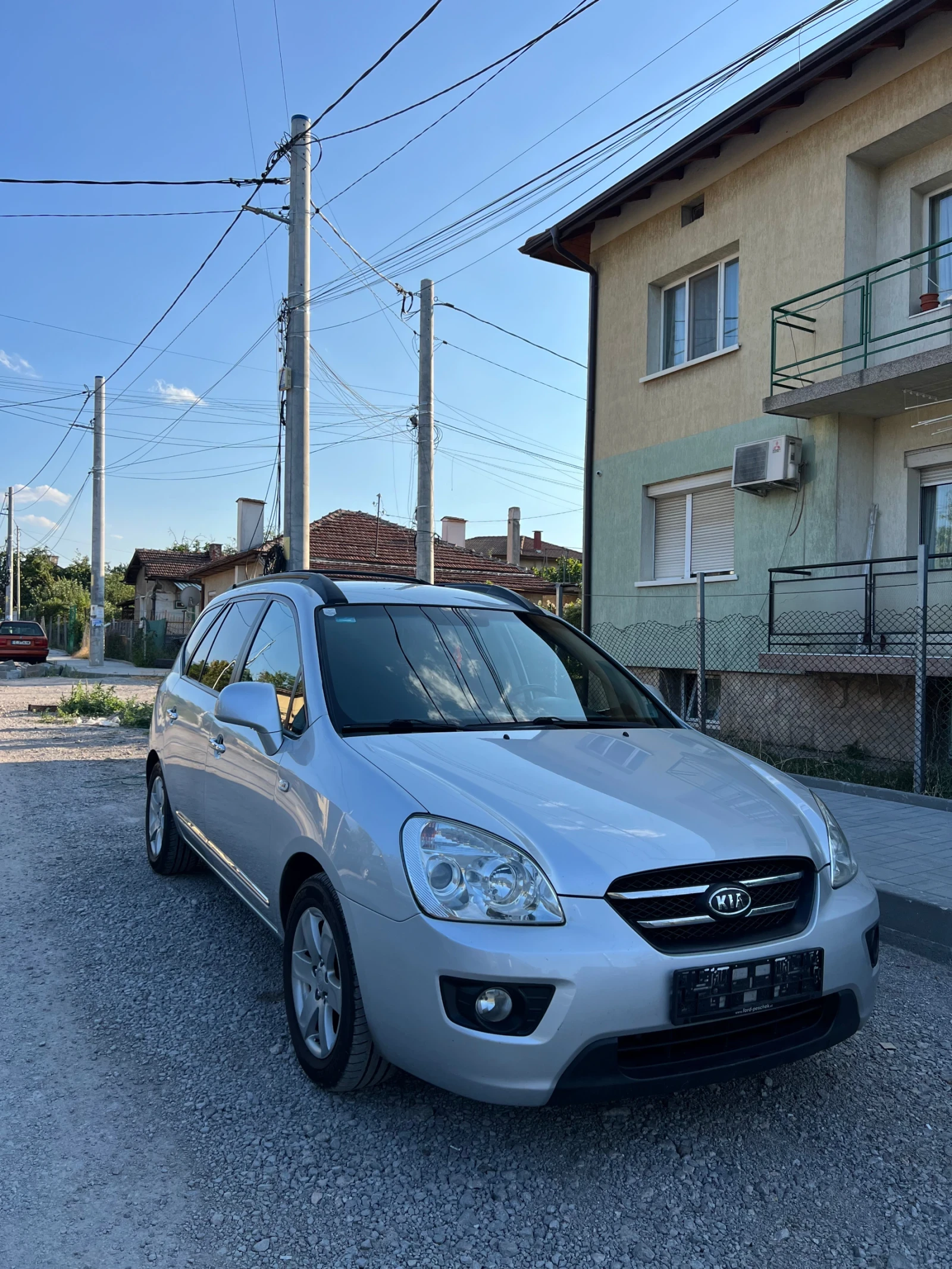 Kia Carens