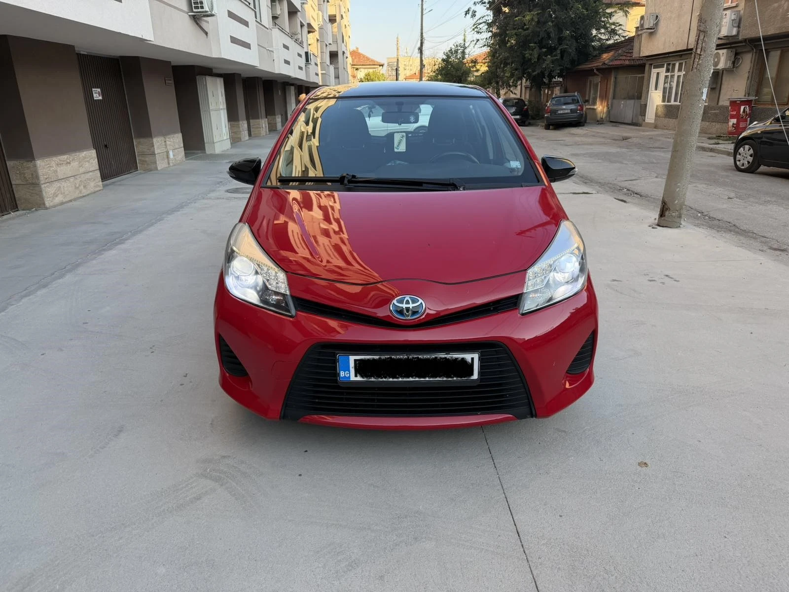 Toyota Yaris 1.5 HYBRID , снимка 2 - Автомобили и джипове - 55747103