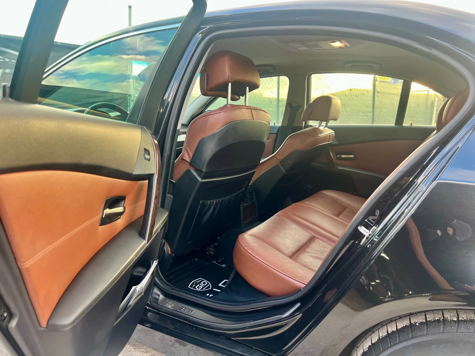 BMW 520 Газ/Бензин* Подгрев* E60* Кожа* Автопилот* ТОП* , снимка 11 - Автомобили и джипове - 55904706