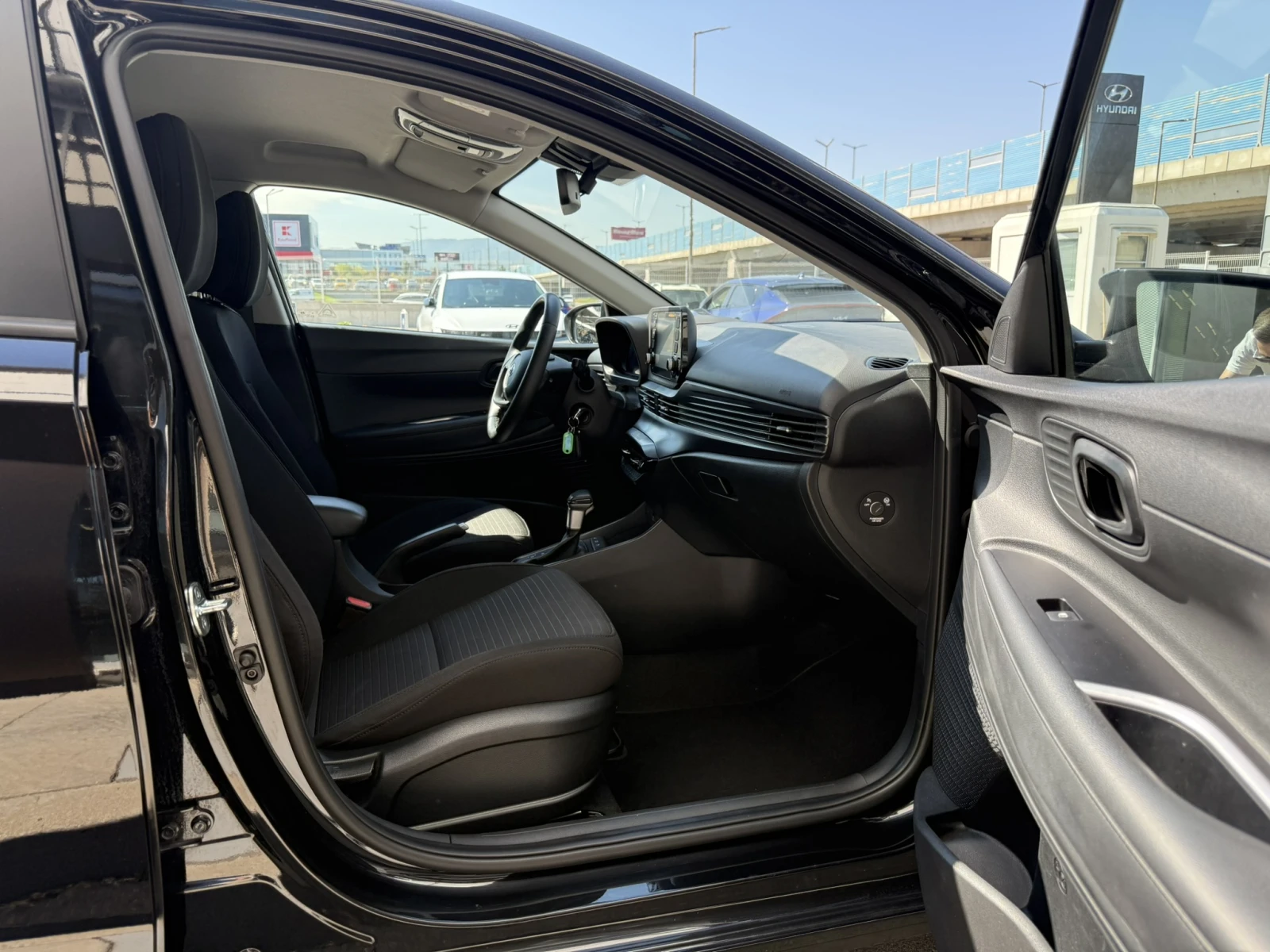 Hyundai I20 EXCLUSIVE, снимка 16 - Автомобили и джипове - 56428310