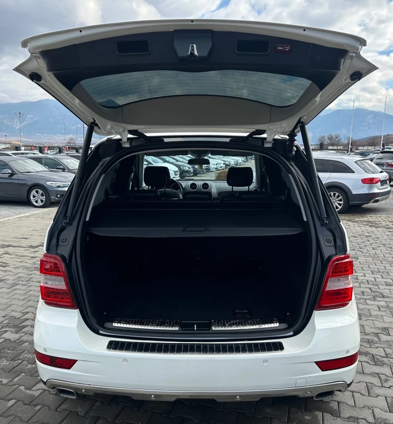 Mercedes-Benz ML 350 FACELIFT* LED* NAVI* TOP* , снимка 16 - Автомобили и джипове - 49275615