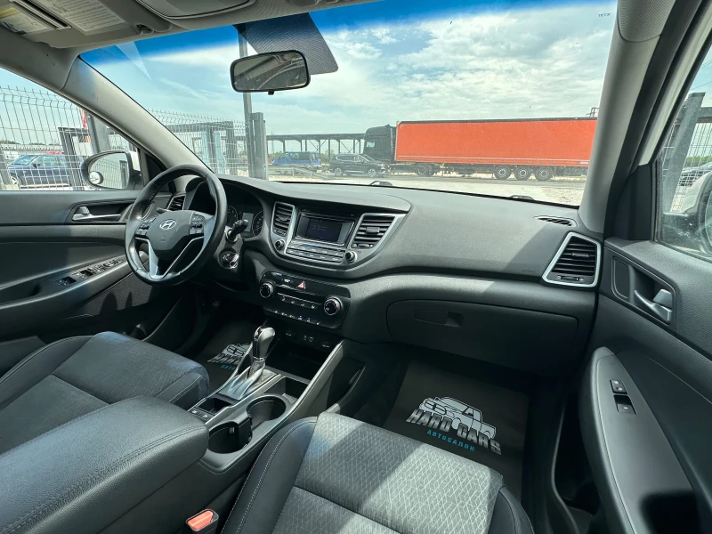 Hyundai Tucson 1.6T* AWD* Blind spot* Подгрев, снимка 11 - Автомобили и джипове - 52325201