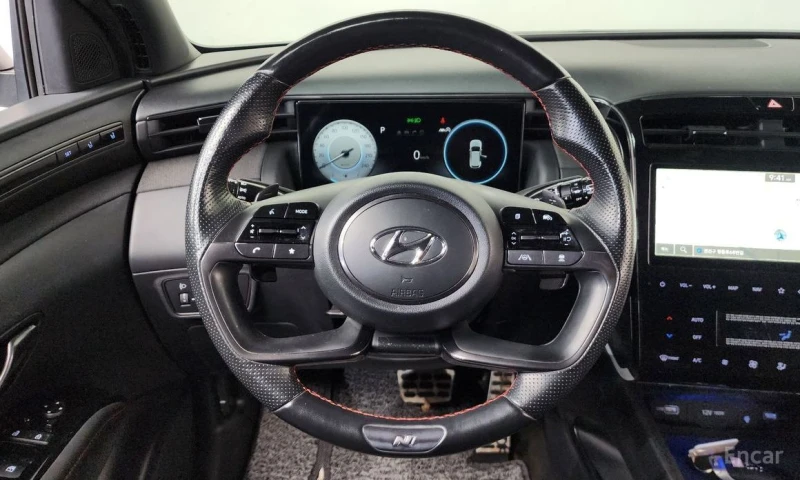 Hyundai Tucson, снимка 13 - Автомобили и джипове - 52723060