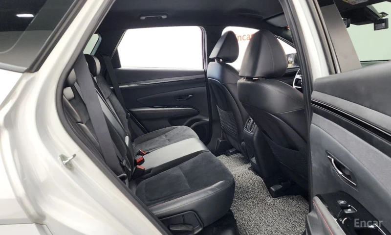 Hyundai Tucson, снимка 12 - Автомобили и джипове - 52723060