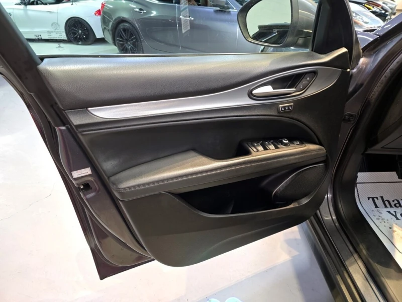 Alfa Romeo Stelvio * Sport/Certified/Finance * CARFAX * БЕЗ ПЪРВОНАЧА, снимка 4 - Автомобили и джипове - 52847176