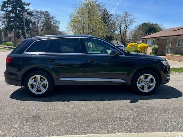 Audi Q7 * Komfort * ПАНО * ПОДГРЕВИ * KEYLESS * CARFAX, снимка 16 - Автомобили и джипове - 54348732