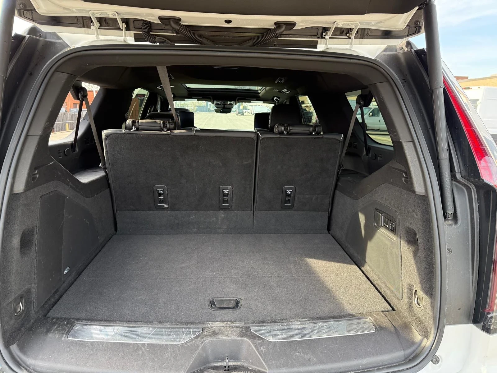 Cadillac Escalade  - изображение 9