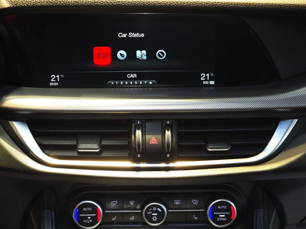 Alfa Romeo Stelvio * Sport/Certified/Finance * CARFAX * БЕЗ ПЪРВОНАЧА - изображение 8