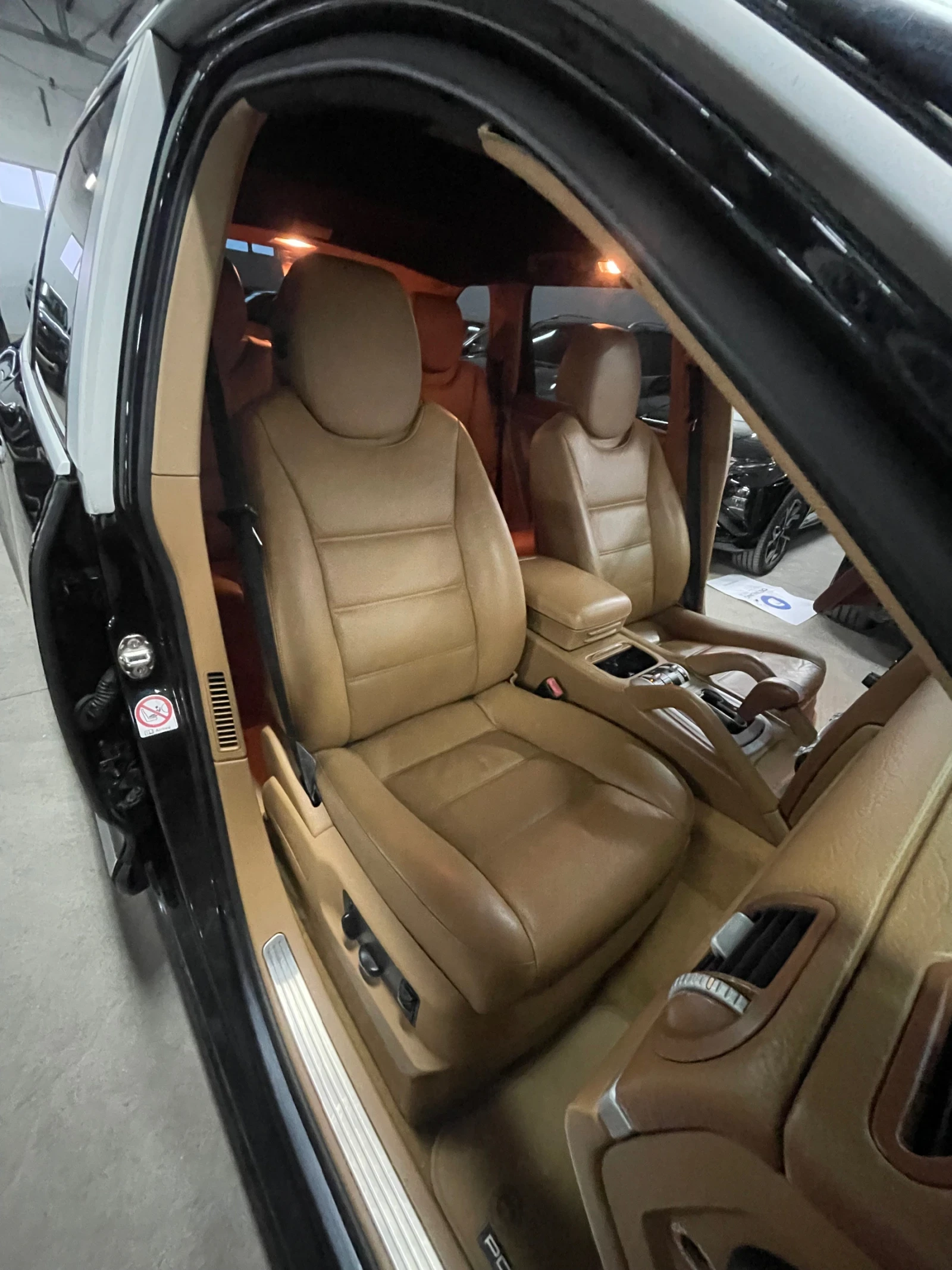 Porsche Cayenne 4.5S/LPG/Подгрев/нави/въздух/КАТО НОВА!!!, снимка 13 - Автомобили и джипове - 53714024