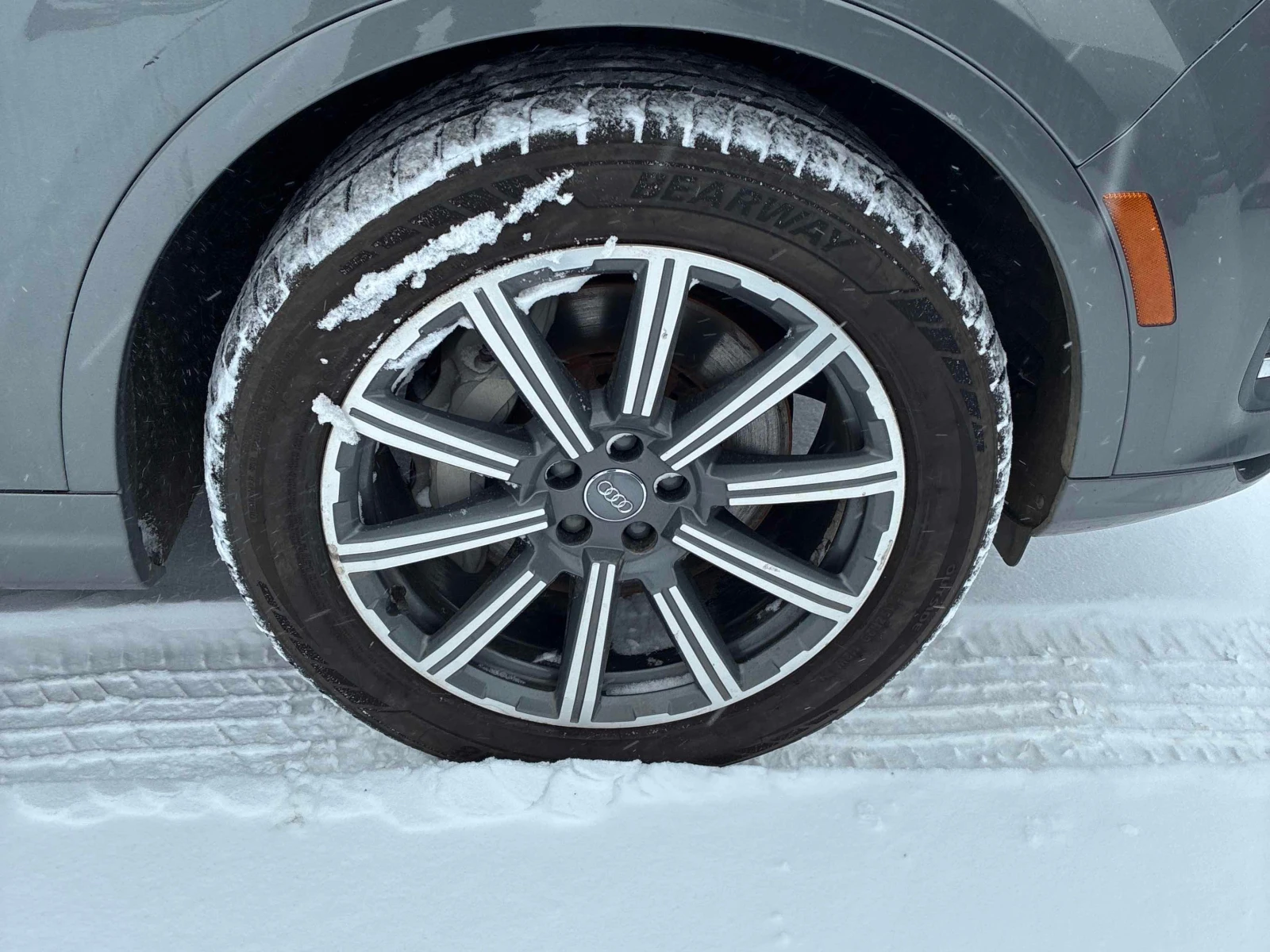 Audi Q7 3.0L 6cyl AWD - изображение 6