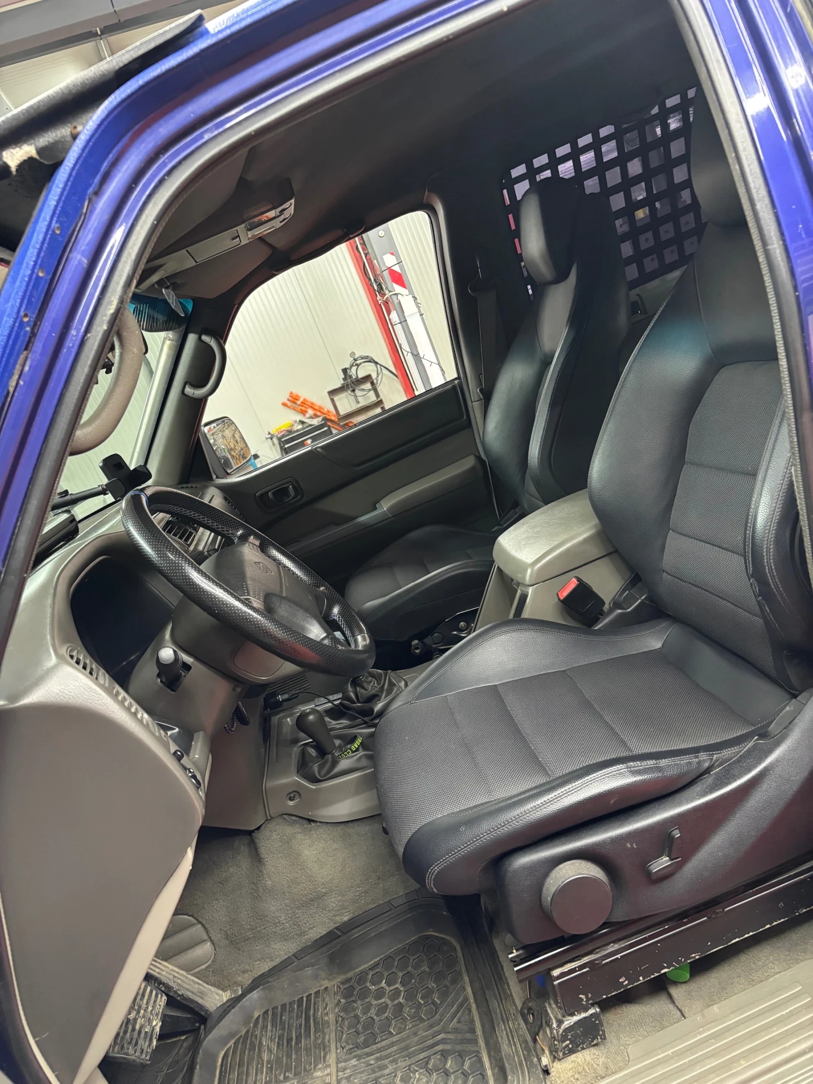 Nissan Patrol Узаконен BMW 3.0 218 , снимка 15 - Автомобили и джипове - 54115148