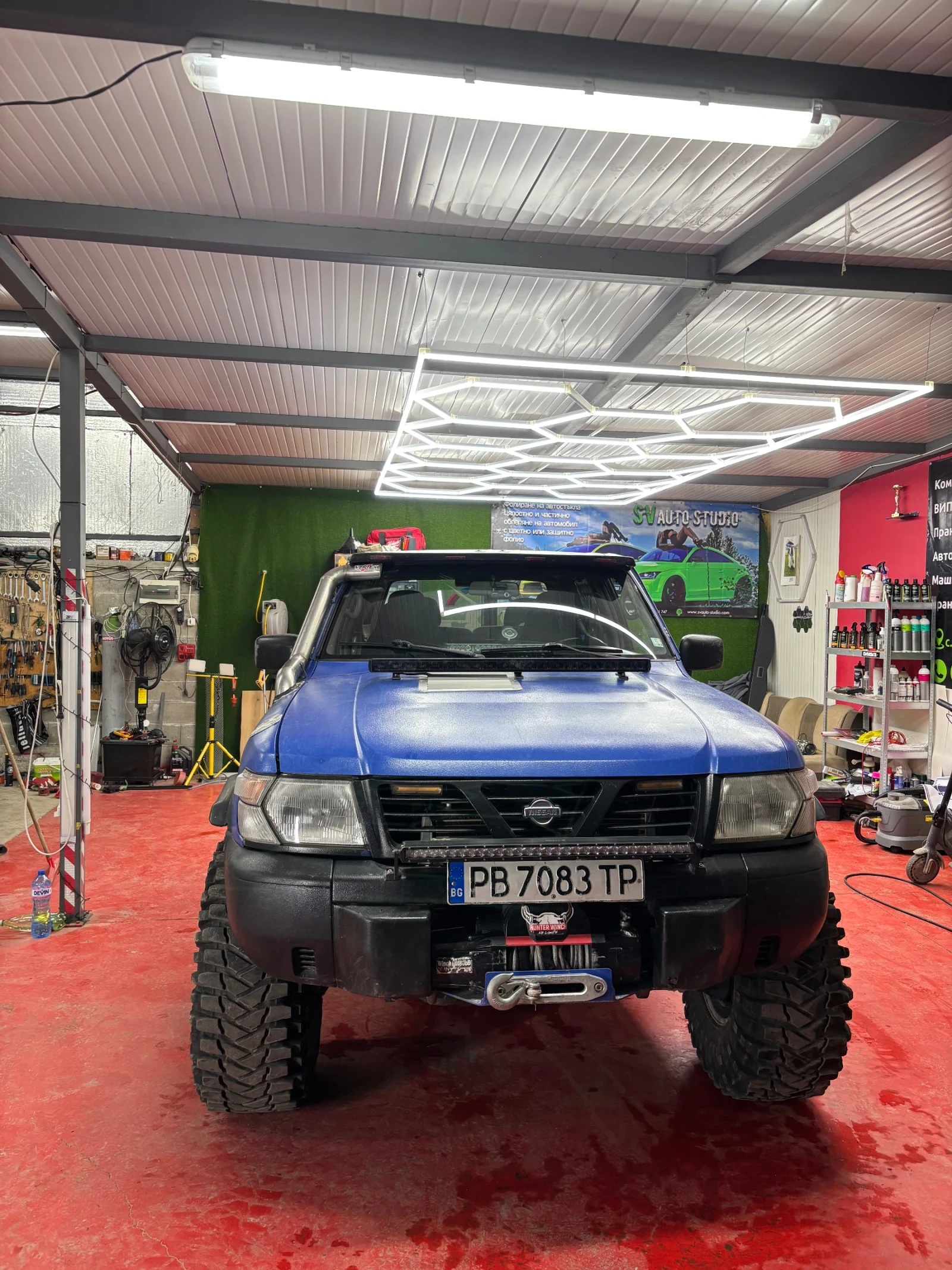 Nissan Patrol Узаконен BMW 3.0 218 