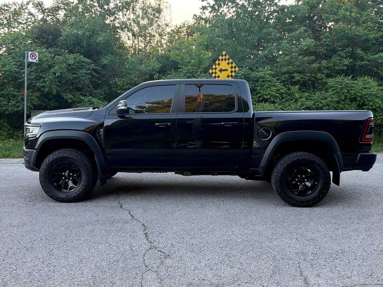 Dodge RAM 1500 * TRX * ПЕРФЕКТНО СЪСТОЯНИЕ* ПРЕДСТАВИТЕЛСТВО* , снимка 2 - Автомобили и джипове - 54906767
