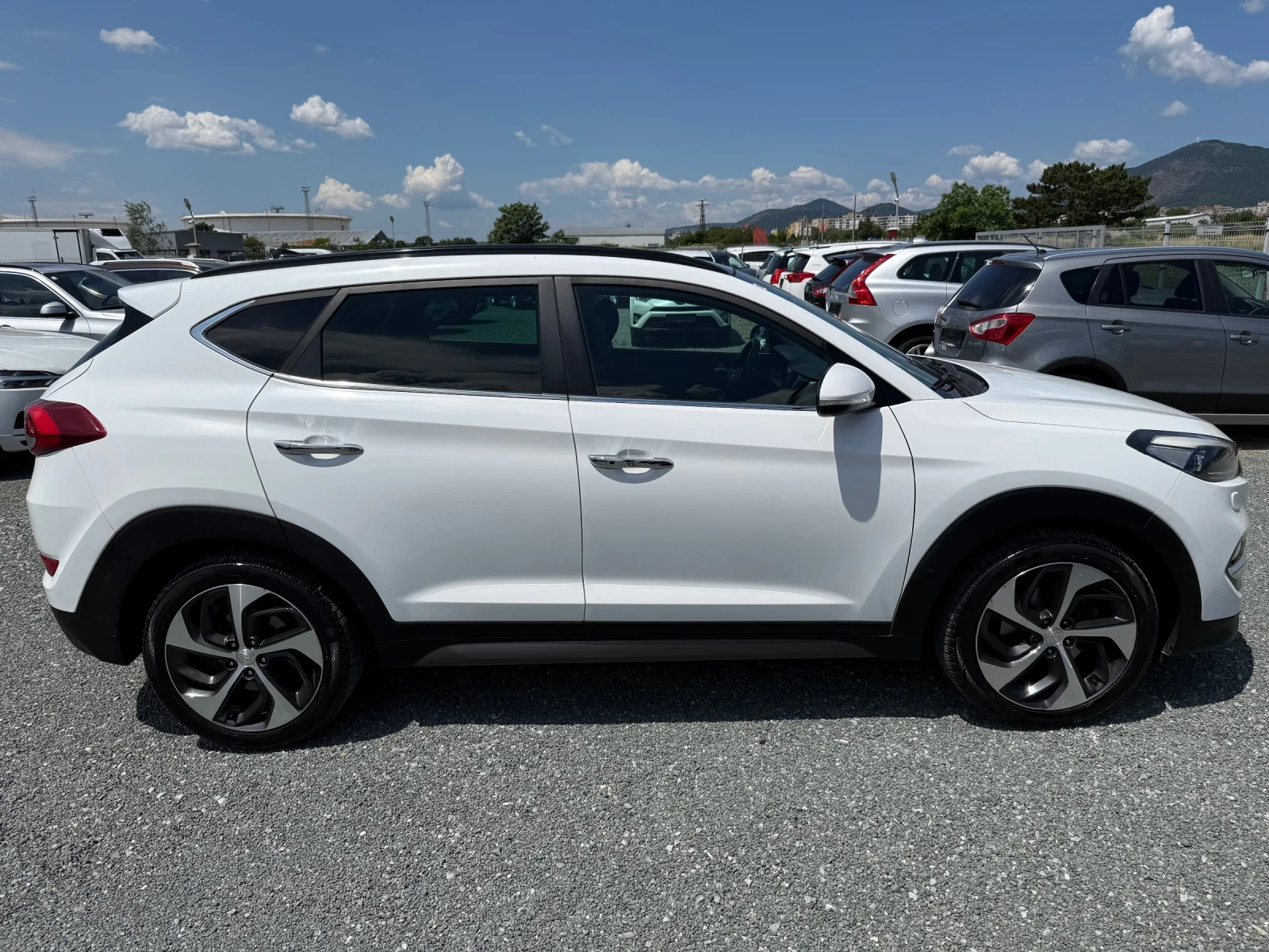 Hyundai Tucson (KATO НОВА)^(4x4), снимка 4 - Автомобили и джипове - 54955819