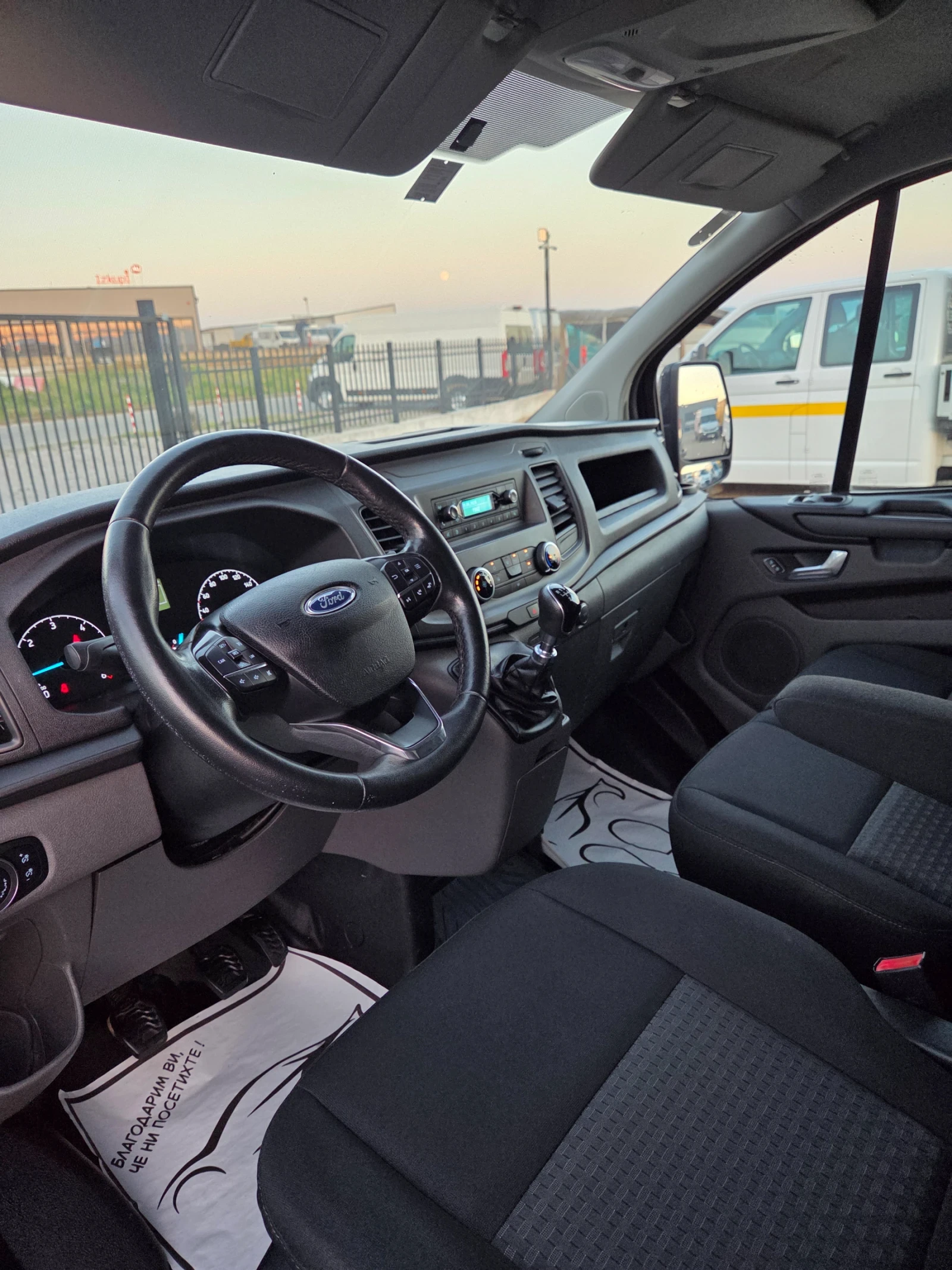 Ford Transit Custom 2.0 TDCI евро 6 топ !, снимка 12 - Бусове и автобуси - 55082340