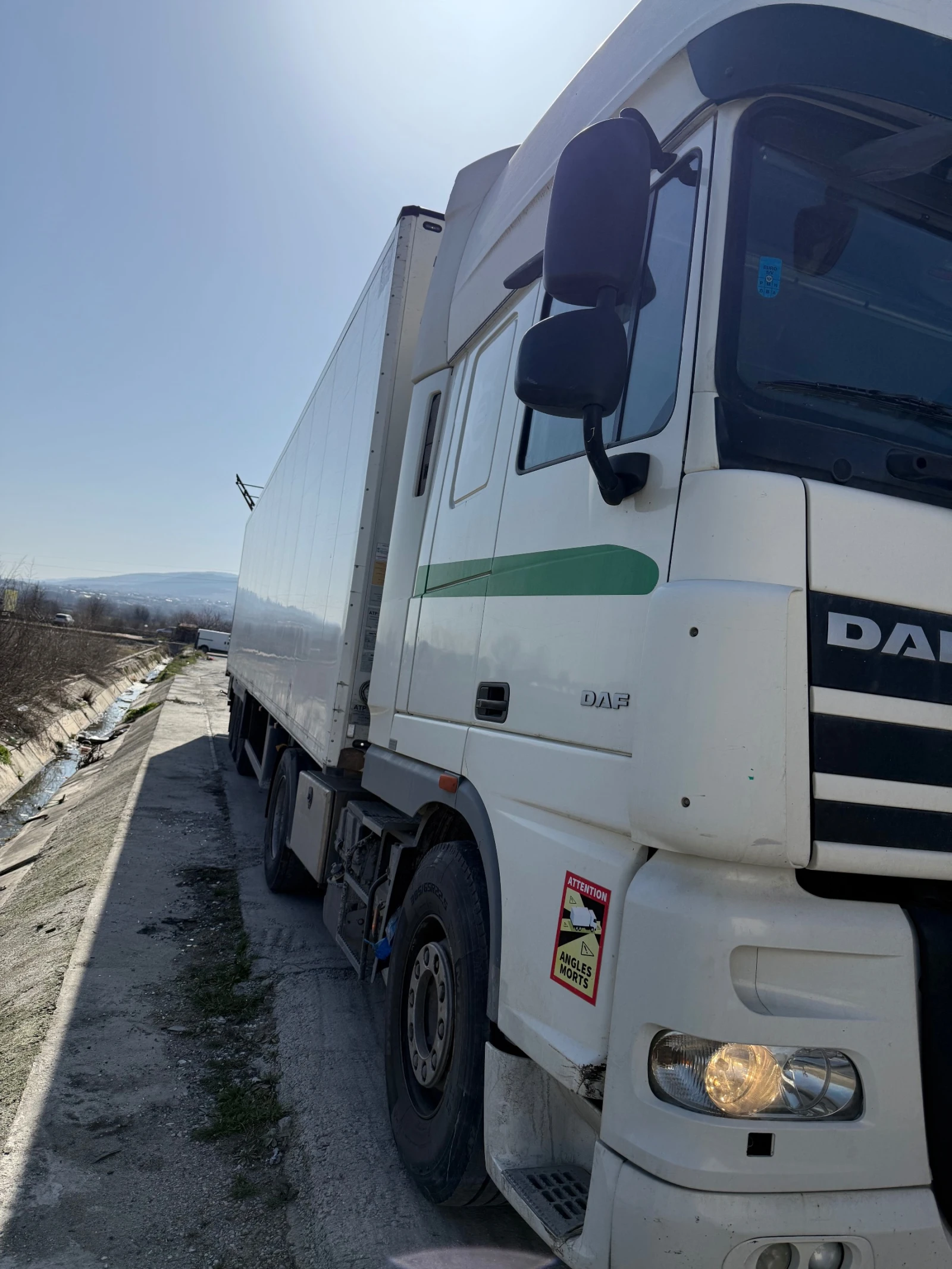 Daf XF 105 Хладилна Композиция, снимка 4 - Камиони - 54609959