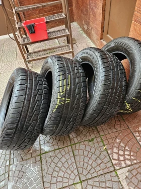 Гуми Зимни 275/55R17