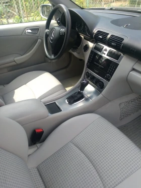 Mercedes-Benz C 220 Купе, снимка 6