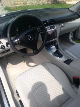 Mercedes-Benz C 220 Купе, снимка 5