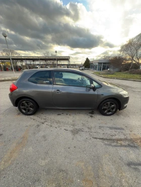 Toyota Auris 1.6/Газ, снимка 6