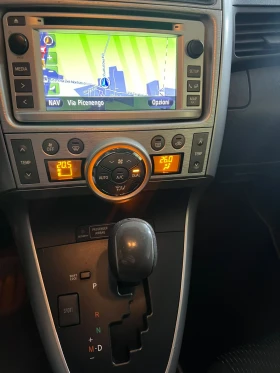 Toyota Corolla verso 2.2 D-CAT NAVI  - 7000 € / 13690.81 лв. - 12586601 15