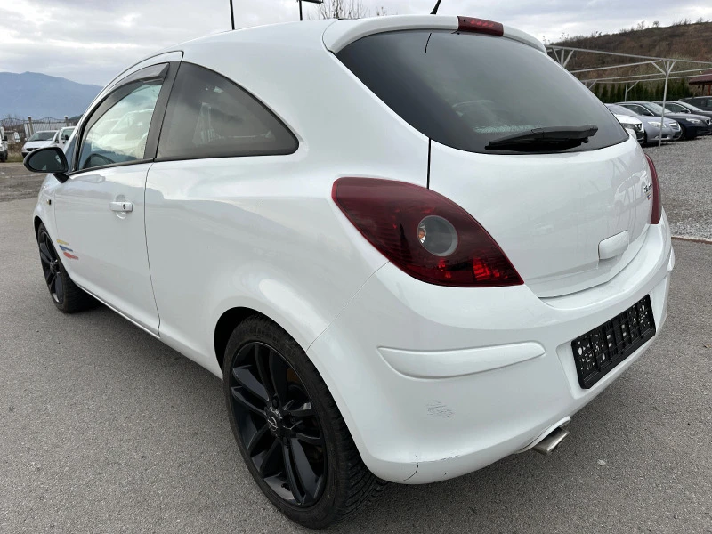 Opel Corsa 1.7 DTS EURO 5, снимка 4 - Автомобили и джипове - 46356213