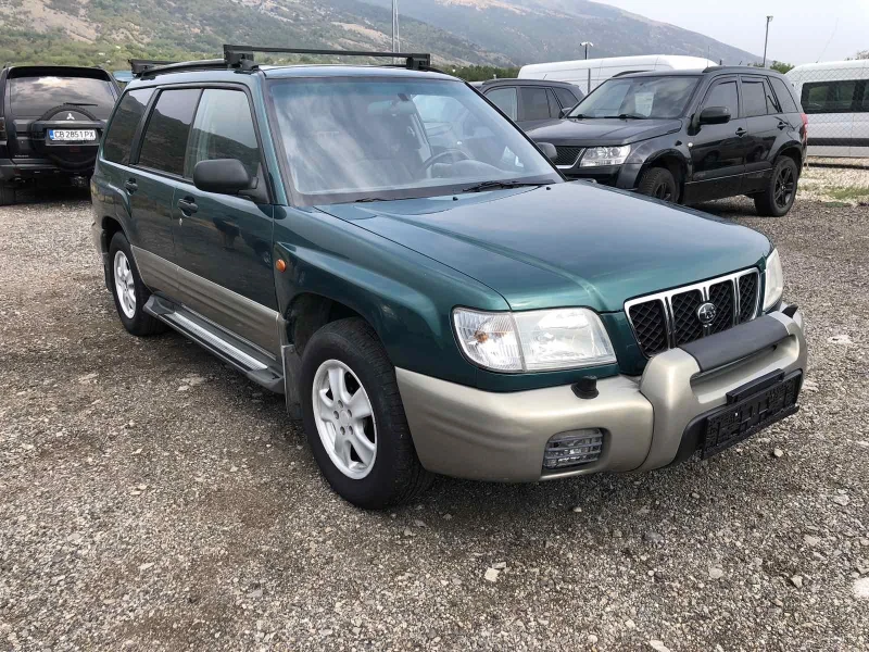 Subaru Forester 4х4  газов инжекцион, снимка 1 - Автомобили и джипове - 46948904