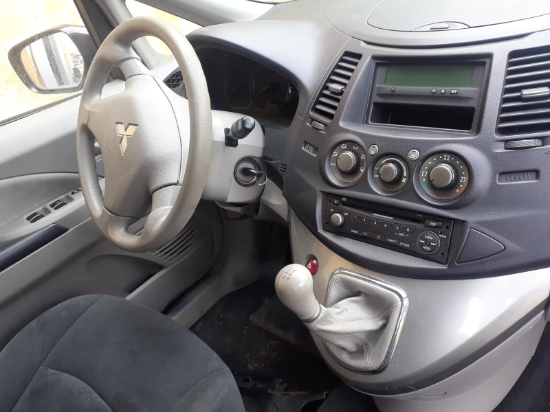 Mitsubishi Grandis 2.4 i na chasti, снимка 7 - Автомобили и джипове - 47237448