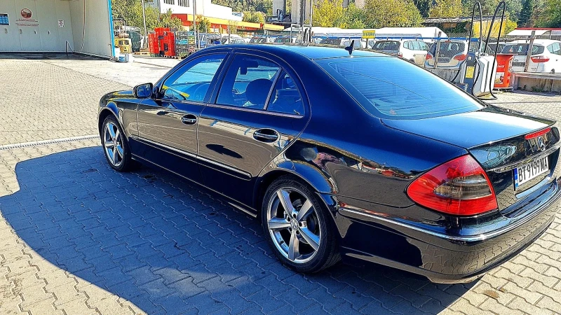 Mercedes-Benz E 320 Avantgarde, снимка 7 - Автомобили и джипове - 47316537