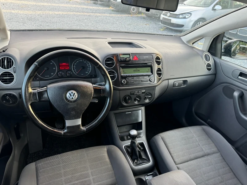 VW Golf Plus 1.9тди 105к.с КЛИМАТИК , снимка 9 - Автомобили и джипове - 47513374