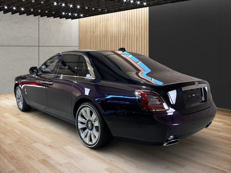 Rolls-Royce Ghost V12/ DUO TONE/ SHOOTING STAR/ BESPOKE/ TV/ HEAD UP, снимка 4 - Автомобили и джипове - 47523895