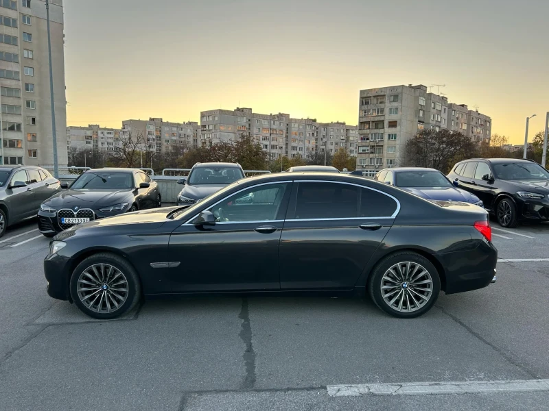 BMW 730, снимка 5 - Автомобили и джипове - 48040731