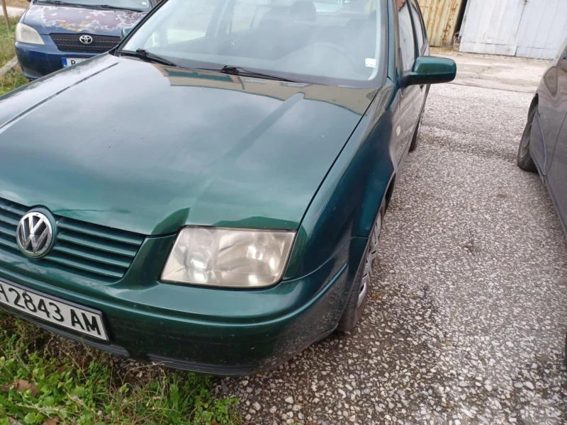 VW Bora 1, 6, снимка 1 - Автомобили и джипове - 48228537