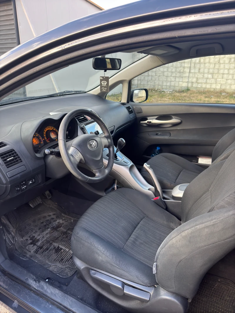 Toyota Auris 1.6/Газ, снимка 9 - Автомобили и джипове - 48558633