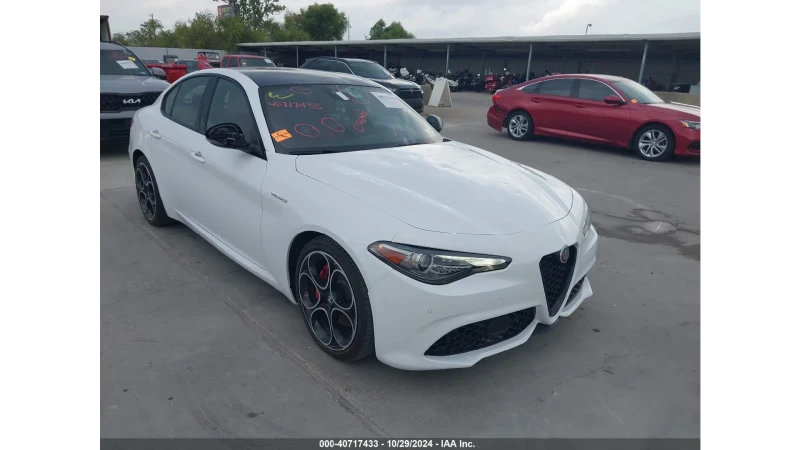 Alfa Romeo Giulia, снимка 1 - Автомобили и джипове - 48726065